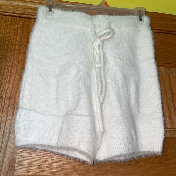 NWT EXTREMELY SOFT and Comfy shorts - Picture 16 of 16